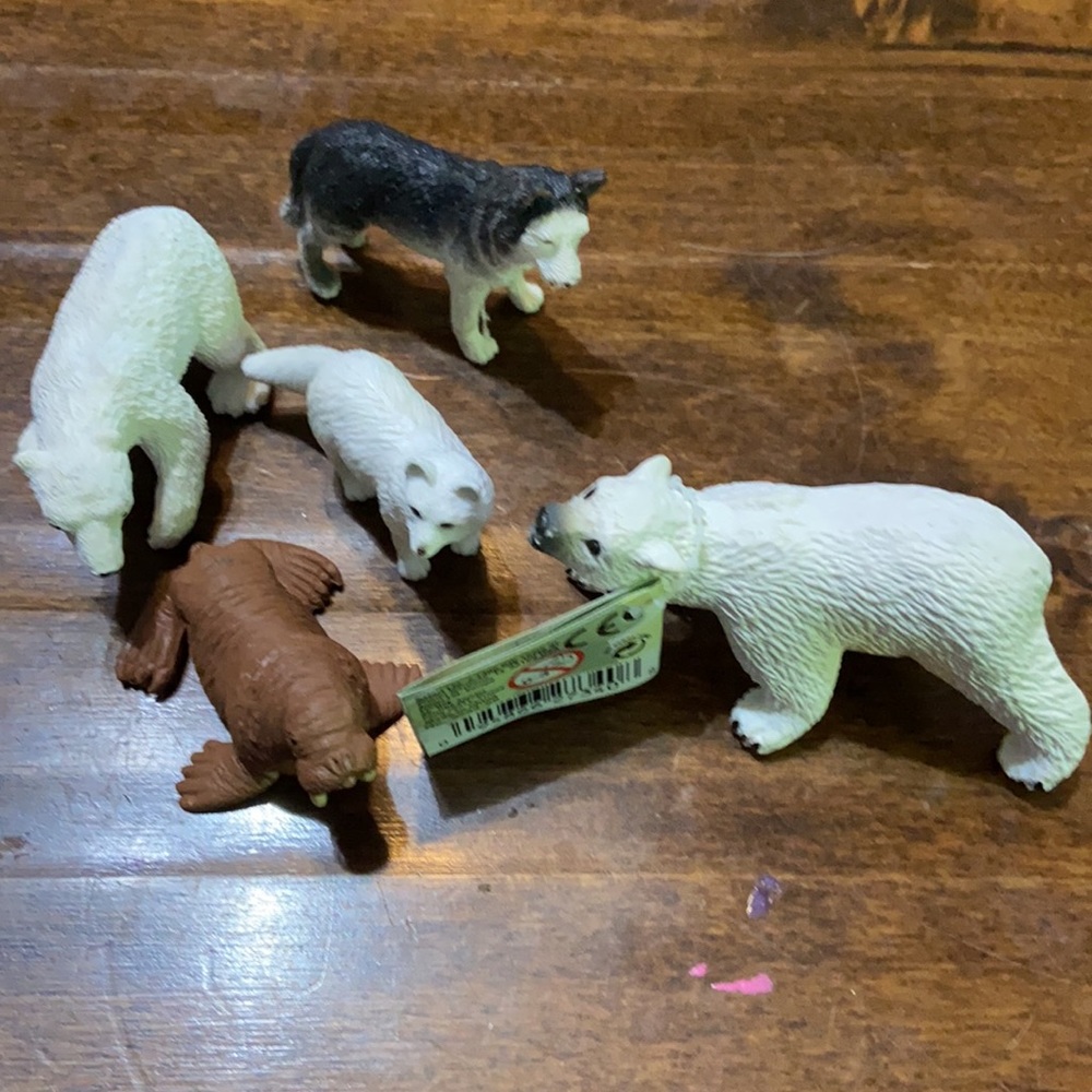 Safari Ltd Group of Arctic Animals NWT